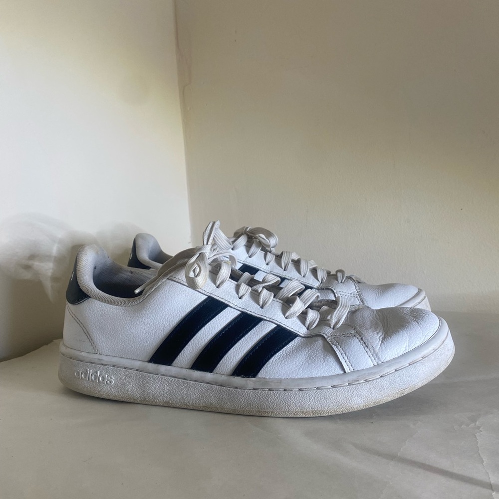 Adidas Grand Court men's size 10 white / black sneakers original shoes Cloudfoam